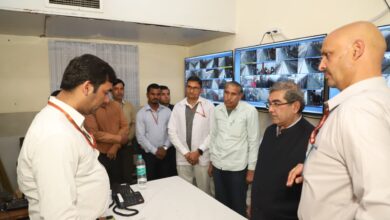 Photo of होली पर्व पर उत्तर रेलवे तैयार : महाप्रबंधक ने नई दिल्ली और आनंद विहार स्टेशनों का निरीक्षण किया