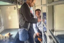 Photo of लखनऊ – दरियाबाद एवं लखनऊ – रायबरेली खंडों पर विशेष टिकट जांच अभियान, रु 1, 21, 780 की आय