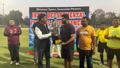 Photo of अंतर विभागीय फुटबॉल प्रतियोगिता में वर्कशॉप विभाग विजेता घोषित, मण्डल रेल प्रबंधक ने किया सम्मानित