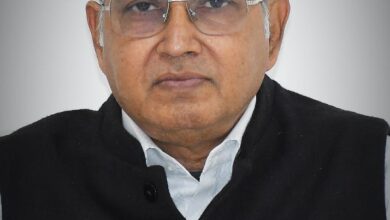 Photo of ग्रामोदय विश्वविद्यालय के कुलगुरु प्रो. आलोक चौबे ने दी होली पर्व की हार्दिक शुभकामनाएँ