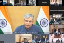 Photo of रेलवे अवसंरचना विस्तार के लिए एकीकृत औद्योगिक क्षमता, कौशल – प्रौद्योगिकी अपनाना महत्वपूर्ण : वैष्णव