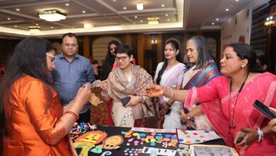 Photo of आंगनबाड़ी कार्यकत्रियों को मिला सम्मान, लगाया गया निशुल्क स्वास्थ्य जांच शिविर