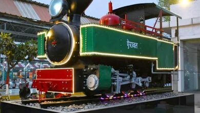 Photo of पूर्वोत्तर रेलवे, लखनऊ मण्डल द्वारा लखनऊ जं0 स्टेशन के कैबवे पर हैरिटेज़ स्टीम इंजन ‘ऐरावत’ स्थापित