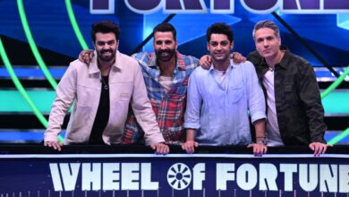 Photo of सोनी सब का आगामी शो ‘यादें’ सुर्खियों में, इक़बाल खान बने अक्षय कुमार के साथ ‘व्हील ऑफ फॉर्च्यून’ का हिस्सा