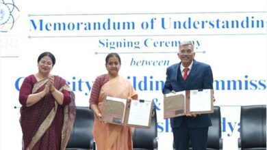 Photo of गति शक्ति विश्वविद्यालय ने क्षमता निर्माण आयोग के साथ मिलकर क्षमता निर्माण प्रयासों के लिए हाथ मिलाया