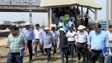 Photo of जीएम उत्तर रेलवे राजेश कुमार पांडे वाराणसी पहुंचे-विंडो ट्रेलिंग निरीक्षण सहित अमृत भारत स्टेशन की समीक्षा की