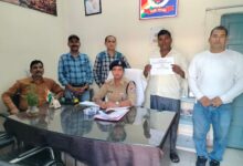 Photo of पूर्वोत्तर रेलवे, वाराणसी मण्डल रेल प्रबंधक एवं वरिष्ठ सुरक्षा आयुक्त के नेतृत्व में आर.पी.एफ. का शानदार कार्य