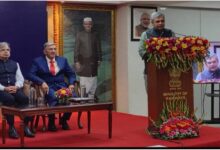 Photo of गति शक्ति विश्वविद्यालय और डीजीसीए में सुधार और रोजगार सृजन के लिए समझौता ज्ञापन पर हस्ताक्षर