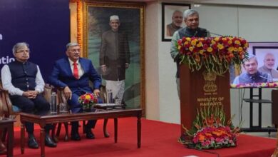 Photo of गति शक्ति विश्वविद्यालय और डीजीसीए में सुधार और रोजगार सृजन के लिए समझौता ज्ञापन पर हस्ताक्षर