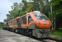 Photo of बरेका ने रचा नया इतिहास : 572 रेल इंजनों का निर्माण कर, किया सर्वाधिक वार्षिक उत्पादन