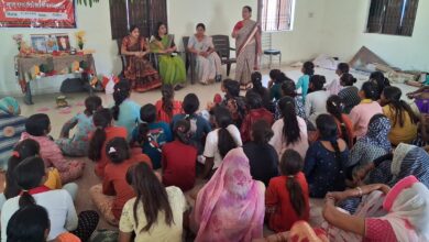 Photo of मातृ एवं किशोरी सम्मेलन : गर्भस्थ शिशु संस्कार एवं विद्यारंभ संस्कार व् किशोरियों के स्वास्थ्य पोषण पर चर्चा