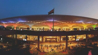 Photo of एएएचएल और ब्लिंकिट ने मुंबई एयरपोर्ट पर शुरू की भारत की पहली ‘इन-टर्मिनल’ क्विक कॉमर्स सेवा