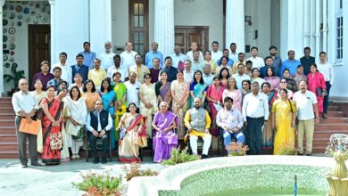 Photo of राज्यपाल की अध्यक्षता में एलयू से संबद्ध महाविद्यालयों के प्रधानाचार्यों के साथ समीक्षा बैठक आयोजित