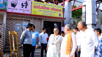 Photo of प्रभारी मंत्री सुरेश खन्ना व महापौर खर्कवाल का जोन-7 में औचक निरीक्षण, संस्थाओं पर जुर्माना व निलंबन
