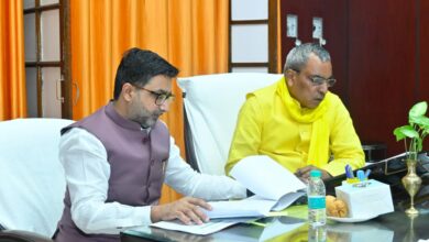 Photo of मदरसों और विभागीय योजनाओं को लेकर मंत्री ओम प्रकाश राजभर ने की समीक्षा बैठक