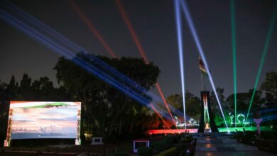 Photo of रक्षा मंत्री द्वारा मध्य कमान सैन्य स्मृतिका युद्ध स्मारक में अत्याधुनिक लेज़र, लाइट और साउंड शो का उद्घाटन