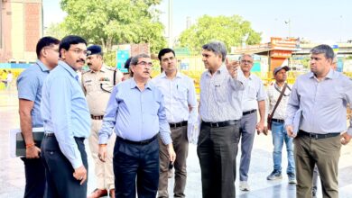 Photo of महाप्रबंधक, उत्तर रेलवे द्वारा लखनऊ – वाराणसी रेल खण्ड का विंडो ट्रेलिंग एवं मध्य स्टेशनों का निरीक्षण