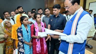 Photo of उप मुख्यमंत्री मौर्य ने प्रयागराज के जनता दर्शन कार्यक्रम में, जनसमस्याओं के त्वरित समाधान के दिए निर्देश