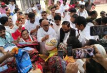 Photo of उत्तर प्रदेश कांग्रेस कमेटी के अध्यक्ष अजय राय ने टेढ़ी पुलिया पहुंचकर अग्निकांड से प्रभावित परिवारों से भेंट की