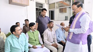 Photo of जनता दर्शन : उप मुख्यमंत्री मौर्य ने फरियादियो से सीधे संवाद करते हुये सुनीं समस्याएं, दिए समाधान के निर्देश