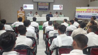 Photo of 45 दिनों तक कृषि वैज्ञानिक विभिन्न ग्रामों में प्रशिक्षण, संगोष्ठी एवं संवाद के जरिये कृषकों को करेंगे जागरूक