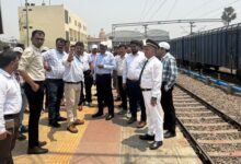 Photo of अयोध्या धाम रेलवे स्टेशन का मंडल रेल प्रबंधक, लखनऊ द्वारा विस्तृत निरीक्षण
