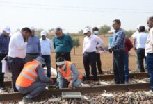 Photo of रिकार्ड समय में चूरू – रतनगढ़ और चूरू – सादुलपुर रेलमार्ग के दोहरीकरण कार्य को किया पूरा