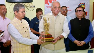Photo of पराग उत्पादों की बेहतर मार्केटिंग की जाए और नए उत्पादन लॉन्च किए जाएं : दुग्ध विकास मंत्री धर्मपाल सिंह