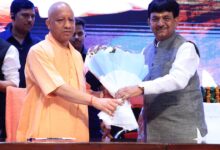 Photo of लोकभवन में चयनित अभ्यर्थियों को मुख्यमंत्री योगी ने वितरित किए नियुक्ति पत्र