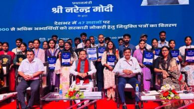 Photo of लखनऊ में आयोजित 19वें रोजगार मेला मे केंद्रीय राज्य मंत्री बी. एल. वर्मा ने 330 अभ्यर्थियों को दिए नियुक्ति पत्र
