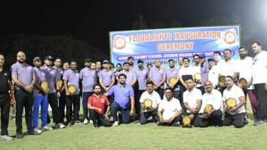 Photo of ऐशबाग स्टेडियम की फ्लडलाइट उद्घाटन पर हुए टी-20 मैच में मंडल रेल प्रबंधक एकादश ने मीडिया एकादश को 10 विकेट से हराया