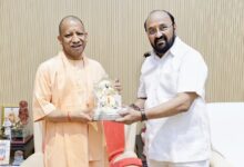 Photo of मुख्यमंत्री योगी आदित्यनाथ को उच्च शिक्षा मंत्री योगेंद्र उपाध्याय ने दी जन्मदिवस की शुभकामनाएं