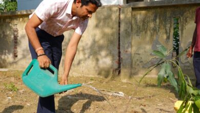 Photo of ‘ग्रीन ऑफिस- क्लीन ऑफिस’ : मिशन निदेशक खरे ने किया पौधारोपण एवं दिलाई पर्यावरण संरक्षण की शपथ