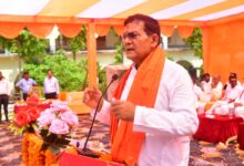 Photo of मधुबन, दोहरीघाट एवं मऊ के विकास के लिए हरसंभव प्रयास जारी रहेंगे : ऊर्जा मंत्री शर्मा