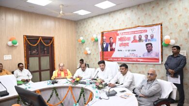 Photo of संदीप सिंह ने मथुरा में मीडिया संवाद कार्यक्रम में केंद्र एवं प्रदेश सरकार की उपलब्धियों को किया साझा