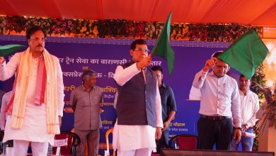 Photo of मऊ से दिल्ली और वाराणसी की कनेक्टिविटी हुई और मजबूत : पूर्वांचल को मिली नई रेल सेवाओं की सौगात