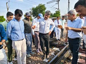 पश्चिम मध्य रेल – कोटा में जीएम की समीक्षा बैठक, सवाई माधोपुर – लाखेरी खंड पर कवच का परीक्षण”