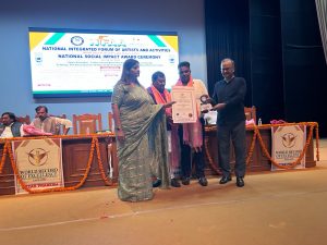 बीबीएयू में राष्ट्रीय सामाजिक प्रभाव पुरस्कार समारोह आयोजित, रक्तदान जागरूकता को मिला नया आयाम