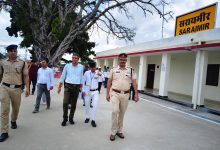 Photo of मऊ – शाहगंज रेलखंड का डीआरएम ने किया विंडो एवं संरक्षा निरीक्षण, यात्री सुविधाओं का लिया जायजा