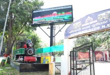 Photo of पूर्वोत्तर रेलवे, लखनऊ मंडल में यात्रियों तथा नागरिकों की सुविधा के लिए LED स्क्रीन्स स्थापित