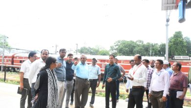 Photo of पूर्वाेत्तर-रेलवे लखनऊ मण्डल रेल प्रबंधक द्वारा ऐशबाग जंक्शन पर पुनर्विकास कार्यों का किया गया निरीक्षण