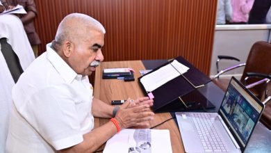 Photo of रेशम विभाग द्वारा 190 ग्राम पंचायतों, 305 स्थलों पर 14 लाख पौधों का होगा पौधरोपण : मंत्री राकेश सचान