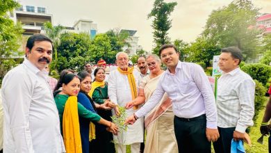 Photo of ‘एक पेड़ मां के नाम’ अभियान को जनआंदोलन बनाएं, पौधे लगाने के साथ उनका संरक्षण भी करें : सुरेश कुमार खन्ना