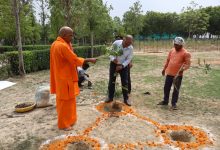 Photo of बाबासाहेब भीमराव अम्बेडकर विश्वविद्यालय के वानस्पतिक उद्यान में त्रिवेणी वृक्षारोपण, पर्यावरण संरक्षण का दिया संदेश