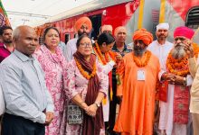 Photo of उत्तर रेलवे : उद्घाटन विशेष ट्रेन के प्रथम आगमन पर लखनऊ मंडल में भव्य स्वागत