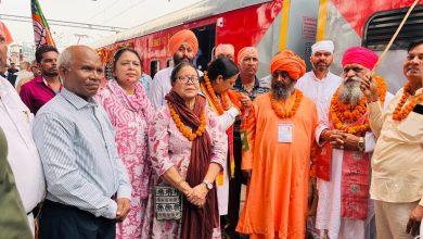 Photo of उत्तर रेलवे : उद्घाटन विशेष ट्रेन के प्रथम आगमन पर लखनऊ मंडल में भव्य स्वागत
