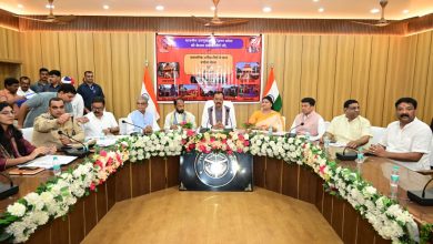 Photo of उप मुख्यमंत्री मौर्य ने जनपद बरेली के समस्त विभागों के प्रशासनिक अधिकारियों के साथ की समीक्षा बैठक