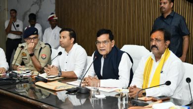 Photo of प्रभारी मंत्री शर्मा ने भदोही में प्रशासनिक समन्वय समिति एवं विकास कार्यों की समीक्षा बैठक की