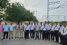 Photo of उत्तर पश्चिम रेलवे ने 14 घंटे के मेगा टिकट-चेकिंग अभियान में 1, 361 बिना टिकट यात्रियों से वसूला 9, 17, 000 रुपए का जुर्माना