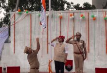 Photo of जम्मू डिवीज़न में 80वां स्वतंत्रता दिवस बड़े जोश-ओ-खरोश के साथ मनाया गया, डिवीज़नल रेलवे मैनेजर ने फहराया राष्ट्रीय ध्वज